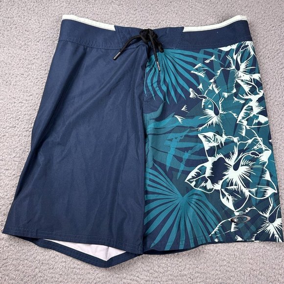 Oakley Men’s Performance Fit Swim Beach Board Short Size 32 - Picture 1 of 9